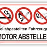 Bei abgestellten Fahrzeugen Motor abstellen