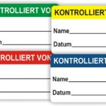 Das Bild zeigt ein rechteckiges Etikett mit abgerundeten Ecken. Design & Layout: Der obere Bereich ist blau hinterlegt und enthält den weißen, fettgedruckten Text „KONTROLLIERT VON“. Darunter befindet sich ein großer weißer Bereich mit zwei beschrifteten Linien: „Name“ mit einer Linie zum Eintragen des Namens. „Datum“ mit einer Linie zum Eintragen des Datums. Verwendungszweck: Dieses Etikett wird für Qualitätskontrollen oder Prüfprozesse verwendet, um dokumentieren zu können, wer eine Prüfung durchgeführt hat und wann diese erfolgt ist.