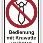 Schild mit dem Hinweis, dass Bedienungen mit Krawatte verboten sind.