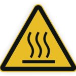 Warnschild für hohe Temperaturen mit Symbol für Hitze, gelber Hintergrund und schwarze Umrandung.