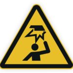 Warnschild für Gefahr durch herabfallende Gegenstände, gelbes Dreieck mit Symbol einer Person, die von einem Objekt getroffen wird.