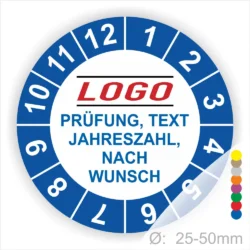 Bunte Prüfplakette mit individuell gestaltbarem Text, Jahreszahl und Logo, Durchmesser 25-50 mm, ideal für Prüfungen und Wartungen.