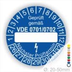 Pruefplakette mit Beschriftungfeld VDE-0701-0702 Farbe- Blau Startjahr- 26 mit Elektro Pfeil Monatszahlen und Jahreszahlen