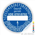 Prüfsiegel gemäß VDE 0701/0702 zur Kennzeichnung elektrischer Geräte, mit Platz für den nächsten Prüftermin. Die Aufkleber haben einen Durchmesser von 20-50 mm und sind in verschiedenen Farben erhältlich.