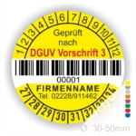DGUV Prüfplakette mit Barcode und fortlaufender Nummerierung, gelb, Aufdruck „Geprüft nach DGUV Vorschrift 3“, Durchmesser 30–50 mm. Individuell bedruckbarer Prüfaufkleber für elektrische Betriebsmittel nach DGUV V3 – ideal zur Sicherheitskennzeichnung und Prüfung gemäß DGUV Vorschrift 3. Prüfplaketten kaufen bei PrintEngel.de.